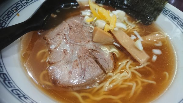 「らーめん」@中華そば 新の写真