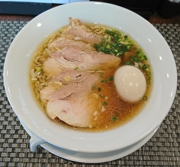 「チャーシューメン味玉入り(1400円)」@麺匠 きくちの写真