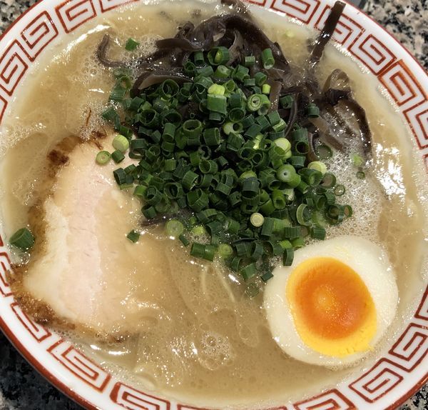 「だるまラーメン（とんこつ）」@だるま大使 2号店の写真