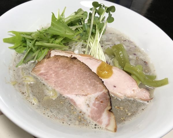 「どんこにぼしそば」@手打ちラーメン まるめしあんの写真