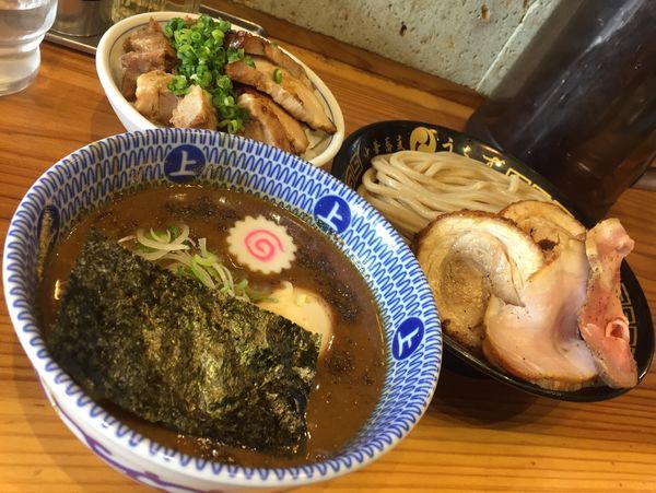 「特製つけ麺(並)＋チャーシューご飯」@中華蕎麦うゑずの写真