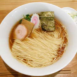 「鶏ガラ 鰹 煮干」だし 中華そば  しょうゆ