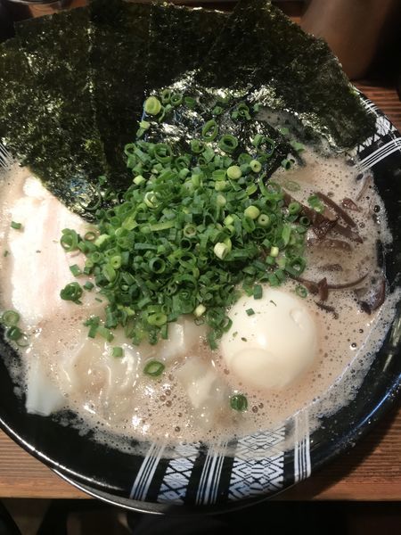 「特製ラーメン」@博多一双 博多駅東本店の写真