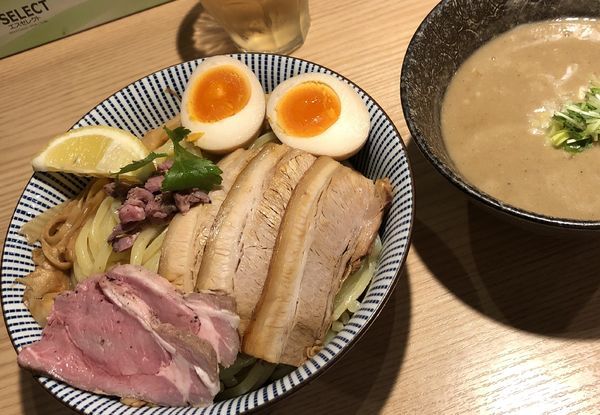 「つけめん 大、全部のせ　子羊(ラム)煮干スープ」@自家製麺 MENSHO TOKYOの写真