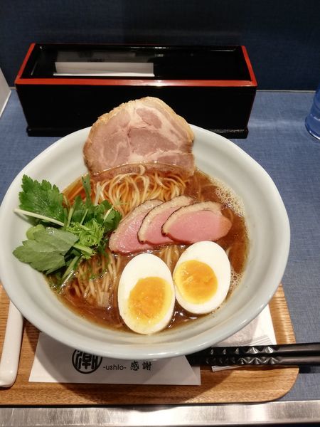 「黒　にほんいち醤油そば　870円」@麺巧 潮の写真