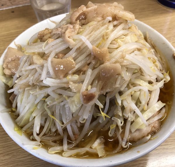 「ラーメン豚入り TARO」@ラーメン二郎 栃木街道店の写真