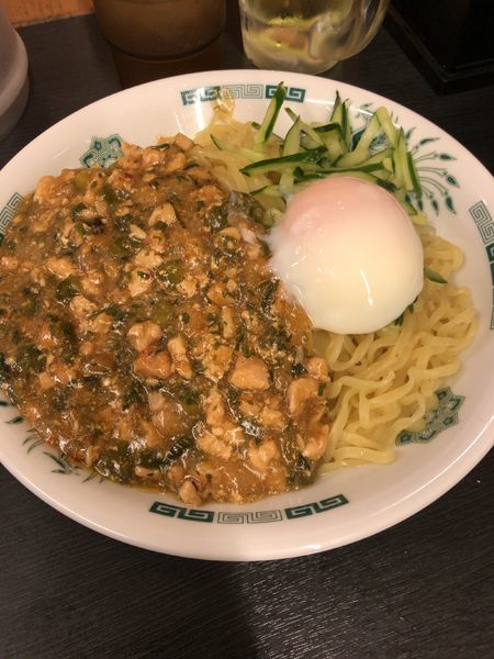「ガパオ麺 温玉のせ」@熱烈中華食堂 日高屋 大宮東口店の写真