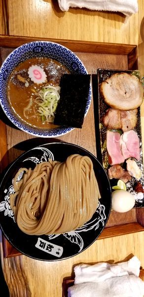 「つけ麺並特選全部トッピング、焼売」@中華蕎麦 とみ田の写真