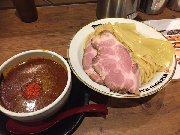 「辛い煮干つけ麺(大盛)¥950」@NIBOSHI TSUKEMEN 凪 大宮南銀通り店の写真