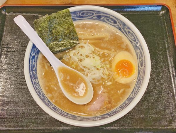 「豚骨ラーメン」@つけ麺 秋山の写真
