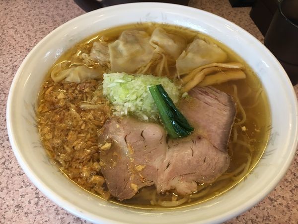 「塩ワンタン麺」@ラー麺専門店 こしがやの写真