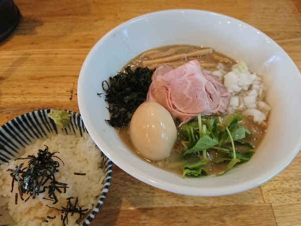 「【限定】濃い冷やし煮干しそば800円＋割ご飯110円」@寿製麺よしかわ 坂戸店の写真