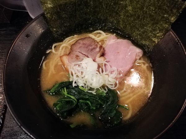 「豚骨醤油らーめん」@横浜家系らーめん 澤家の写真