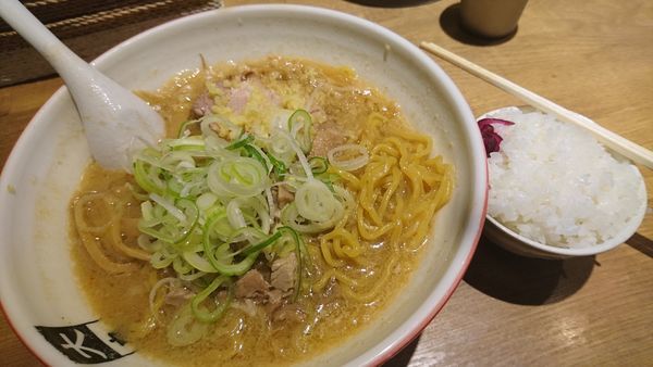 「味噌ラーメン、大盛」@大島の写真