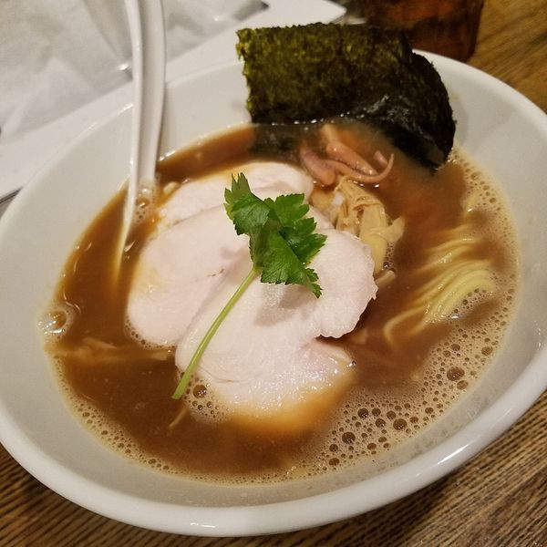 「烏賊干鶏白湯醤油そば(¥850)」@新橋 纏の写真