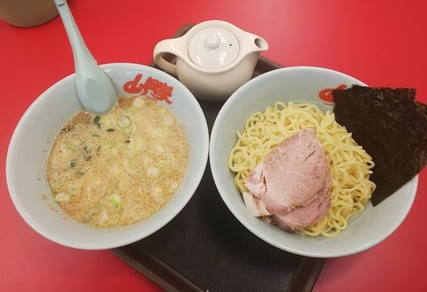 「醤油つけ麺」@ラーメン山岡家 山形西田店の写真