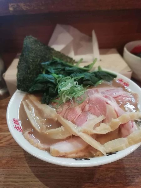 「らーめん＋レンソウ+チャーシュー」@麺屋 庄太 六浦本店の写真