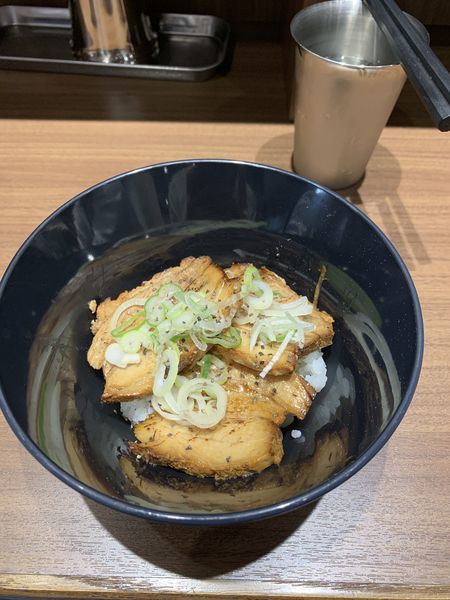 「KITTEセット:1100円」@東京スタイルみそらーめん ど・みそ キッテグランシェ店の写真