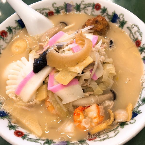 「特製什景湯麺 (王さんの特上ちゃんぽん) ¥1620」@江山楼 中華街本店の写真