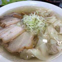 山塩ラーメン太麺大盛りワンタントッピング