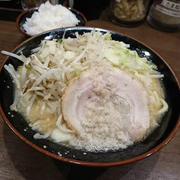 「醤油壱郎ラーメン820えん」@横浜家系ラーメン 壱角家 大宮東口店の写真