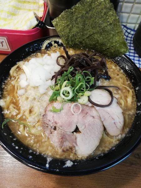 「背脂煮干ラーメン」@背脂煮干 丸め 新所沢店の写真