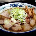 「こく煮干（中）＋豚バラチャーシュー（９８０円）」@長尾中華そば 青森駅前店の写真