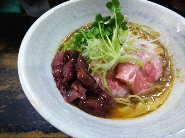 「ホタルイカと煮干しのセメントラーメン」@らぁめん こはくの写真