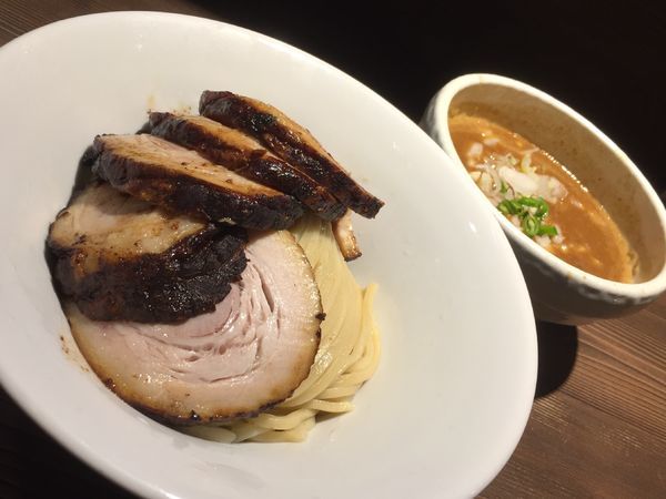 「サバカレーつけ麺＋豚バラロール煮豚チャーシュー4枚」@つけ麺 一燈の写真
