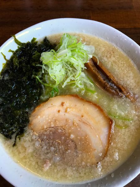 「背脂しおソバ」@ラーメン 和なりの写真