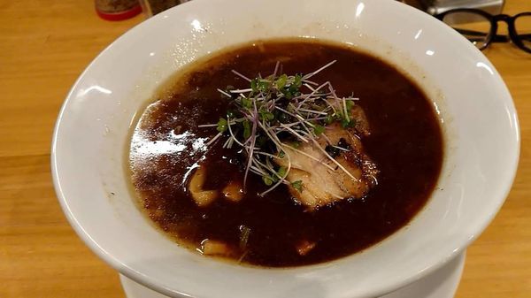 「豊橋ブラック」@らーめん 日本晴れ 豊橋店の写真
