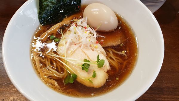 「しょうゆらぁめん＋味玉＋和え替え玉しお」@らぁめんひろりんの写真