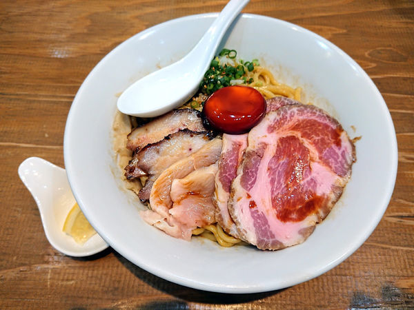 「まぜそば(並)＋チャーシュー」@麺尊 RAGEの写真