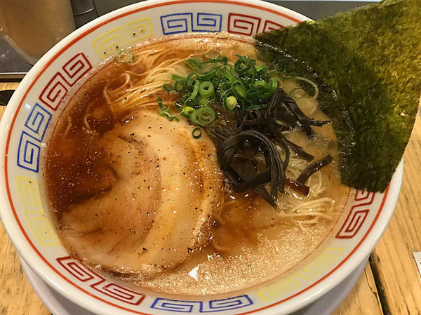 「豚骨ラーメン(黒)」@つけ麺 中華そば 節 用賀店の写真