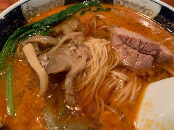 「ざぁさいだんだんめん」@支那麺 はしご 銀座本店の写真