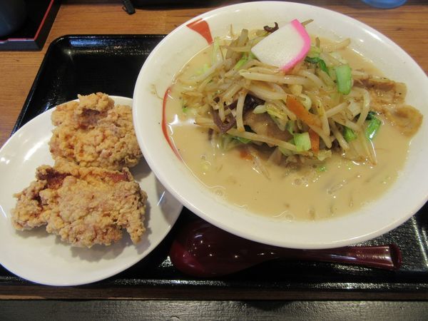 「濃厚タンメン（７５６円）＋唐揚げ２個２３７円」@濃厚タンメン マルテンの写真