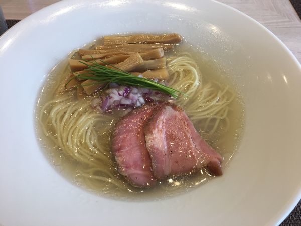「宍道湖しじみ中華蕎麦(塩)」@宍道湖しじみ中華蕎麦 琥珀 東京本店の写真