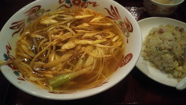 「ねぎそば+半チャーハン」@芳香園 新横浜 北京ダック専門店の写真