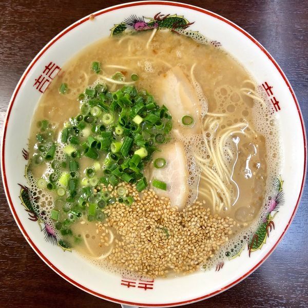 「博多ラーメン (600円)」@麦の写真