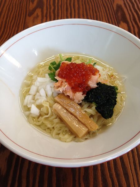 「サーモンとイクラと生のりと山葵の和えそば〜飯割付〜」@拉麺 イチバノナカの写真