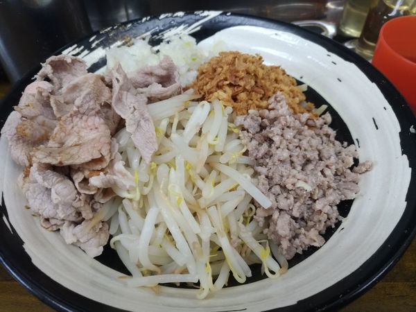 「【裏限定】塩ダレまぜそば」@麺屋よしすけの写真