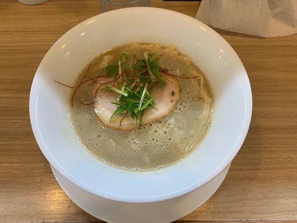「濃厚鳥白湯塩ラーメン840円+チーズごはん無料」@はらや TORI PAITAN RAMENの写真