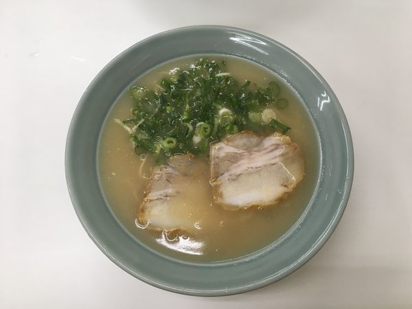 「塩とんこつラーメン」@ラーメン味心の写真