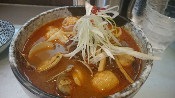 「浅蜊辛そば（850円）+海老ワンタン（300円）」@麺匠 呉屋の写真