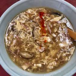 酸辣湯麺　900円