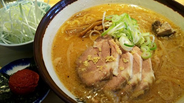 「味噌チャーシュー(大盛) ネギ&辛玉」@すみれ 横浜店の写真