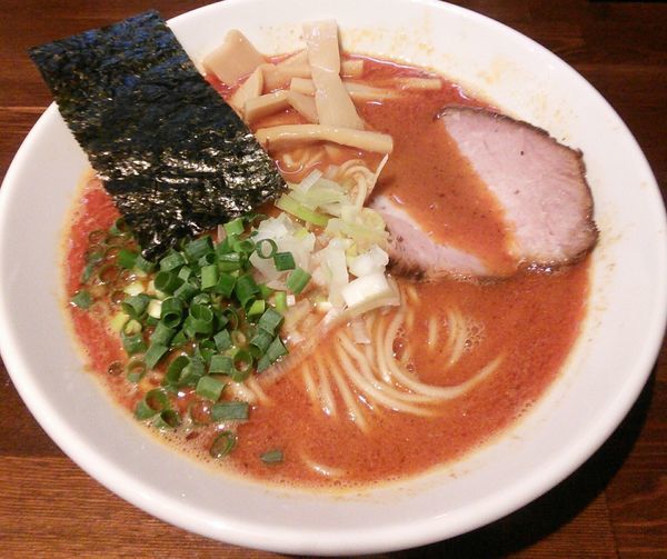 「辛い中華そば　７５０円」@吉田食堂の写真