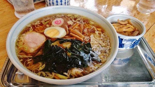 「ワンタン麺+メンマ」@大勝軒 武蔵増戸店の写真