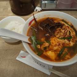 辛麺　辛さ5きくらげ小ご飯