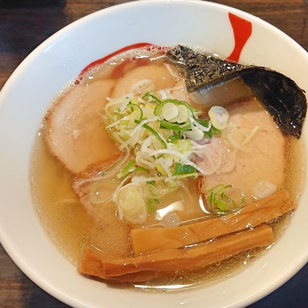 「塩らーめん 750 チャーシュー 200」@燵家製麺の写真